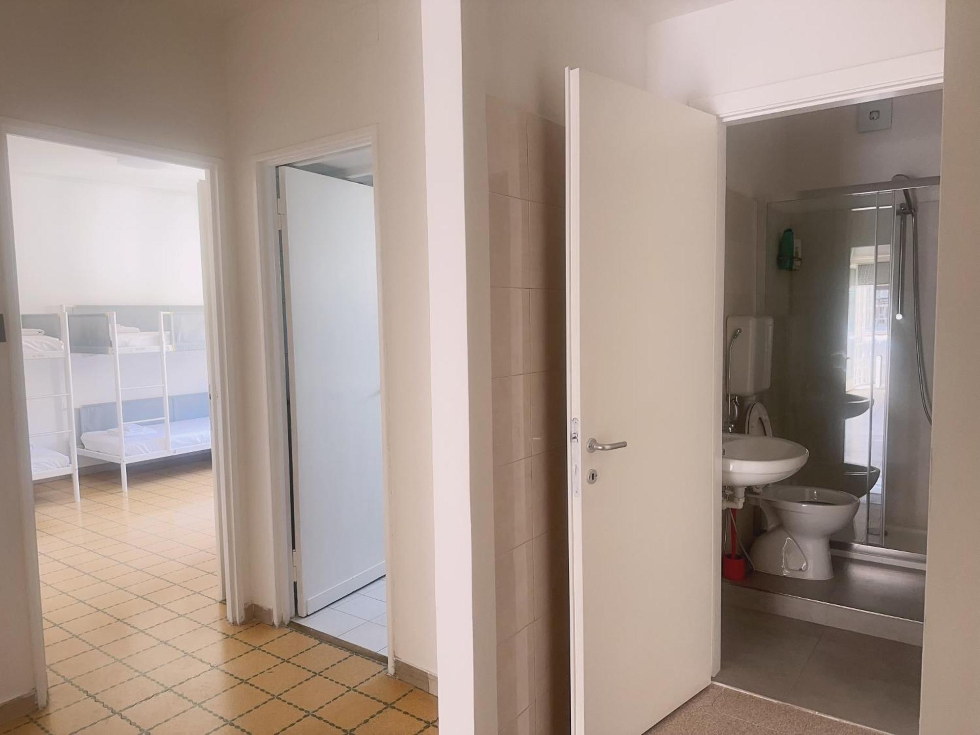 Lisa House Hostel Рим Екстериор снимка