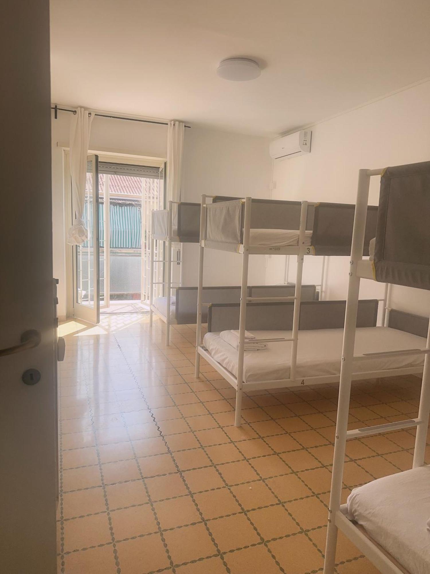 Lisa House Hostel Рим Екстериор снимка