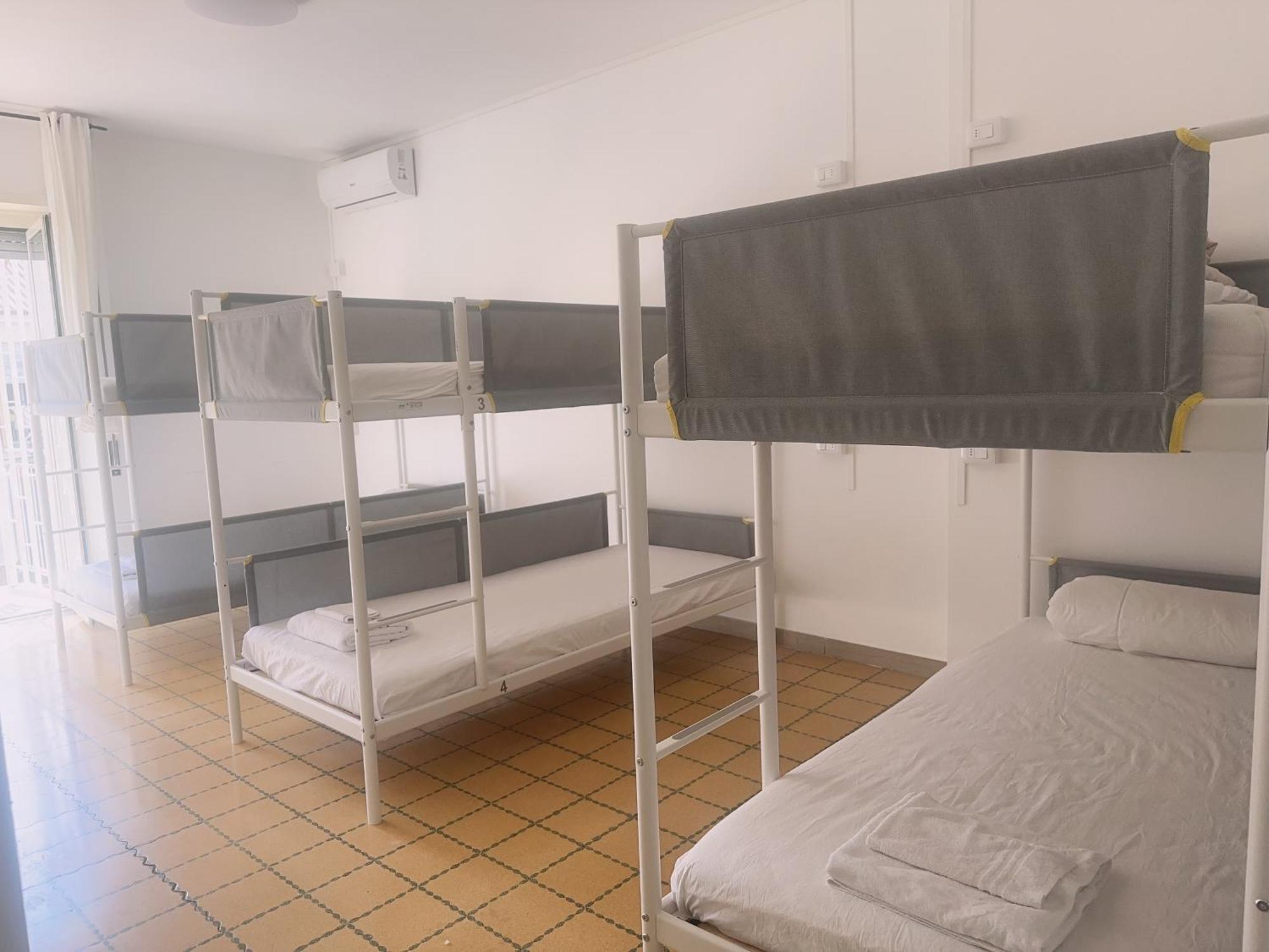 Lisa House Hostel Рим Екстериор снимка